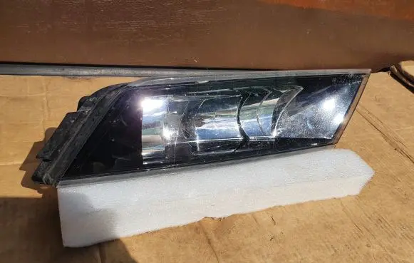 Skoda Superb B8 (3V) Front fog light 3V0941700