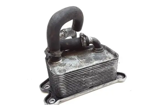 Volvo S80 Engine oil radiator 31201911
