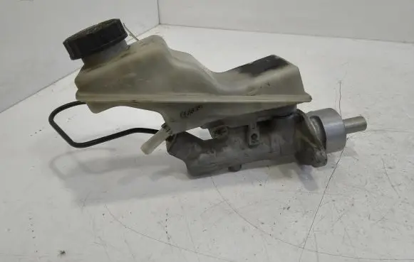 Toyota Avensis T250 Master brake cylinder 25113479