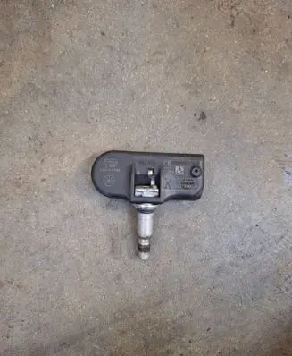 Ford Mondeo Mk III Tire pressure sensor 6G921A159BB S122780002A 663849795