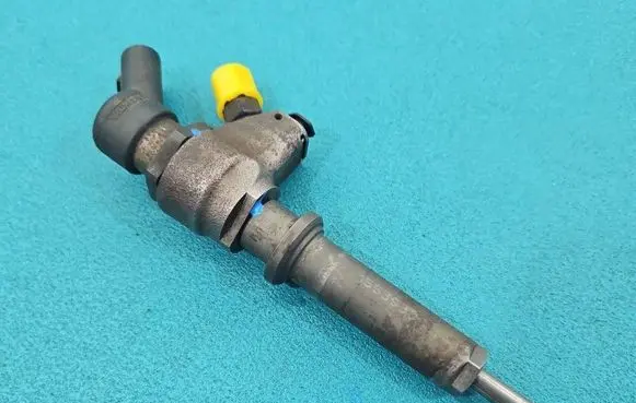 Citroen Berlingo Fuel injector 9652173780 IMPRK1553930