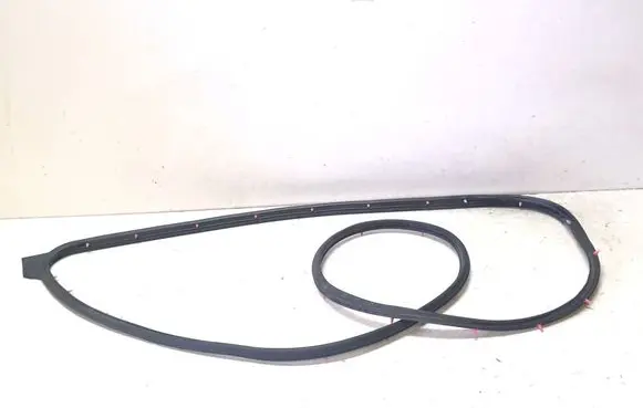 Toyota Yaris XP210 Front door rubber seal CZ67862D