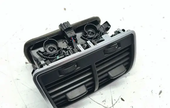 Audi A6 S6 C7 4G Rear air vent grill 4G0819203
