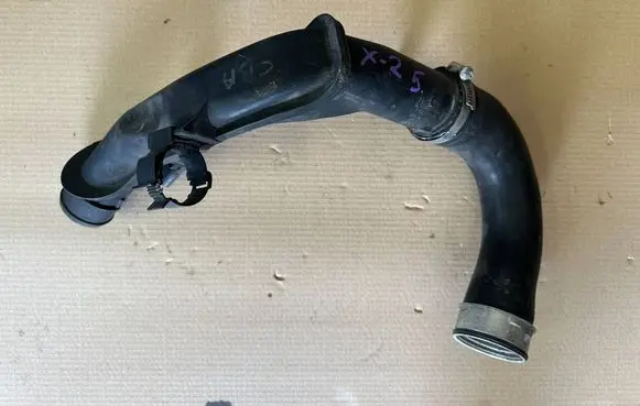 Intercooler hose/pipe
