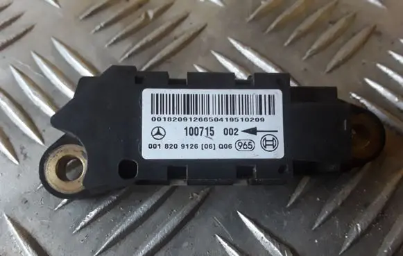 Mercedes-Benz C W203 Airbag deployment crash/impact sensor 0018209126