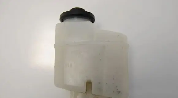 Lexus ES 250 - 300 - 330 Power steering fluid tank/reservoir 