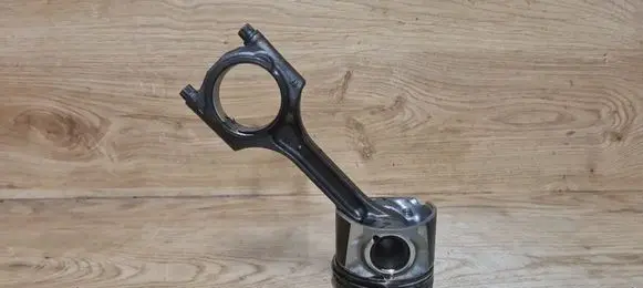Volvo V60 Piston with connecting rod