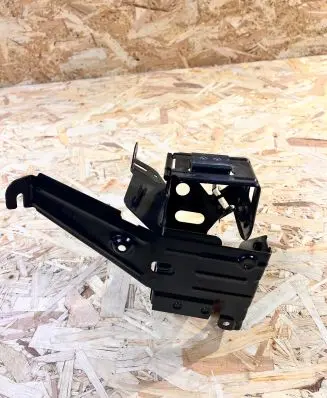 Mercedes-Benz C W204 Battery bracket A2045400440