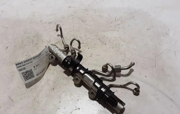 BMW 5 F10 F11 Fuel main line pipe 7642155