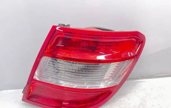 Mercedes-Benz C W204 Rear/tail lights 763056
