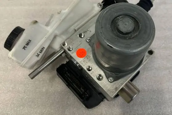 Audi e-tron ABS Pump 8B1614100E