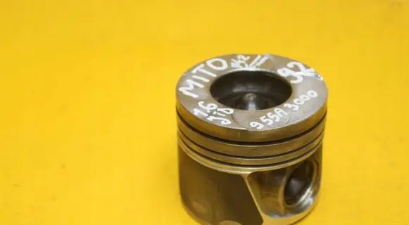 Piston