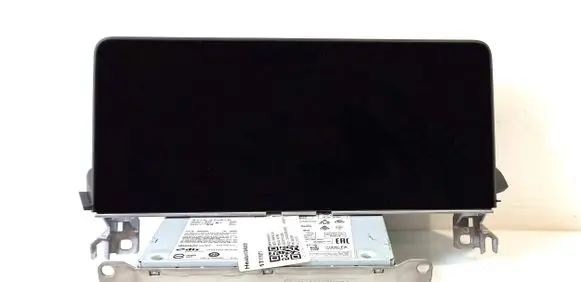 Radio/CD/DVD/GPS head unit