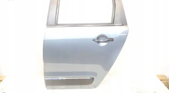Rear door