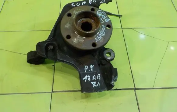 Opel Combo D Front wheel hub spindle knuckle PRZOD