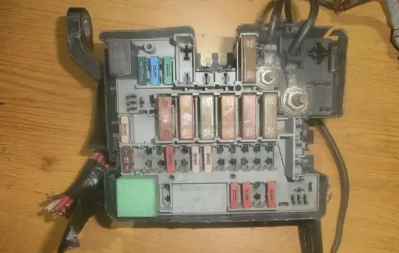 Peugeot 206 Fuse box set 9642710580