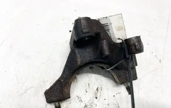 Mazda 3 I Engine mounting bracket 91510070a 1d0d2a