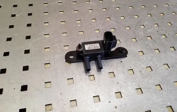 Ford Focus Other devices AV615L200AA