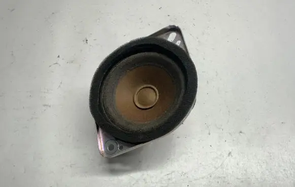 Ford Mustang VI Other devices FR3T18808