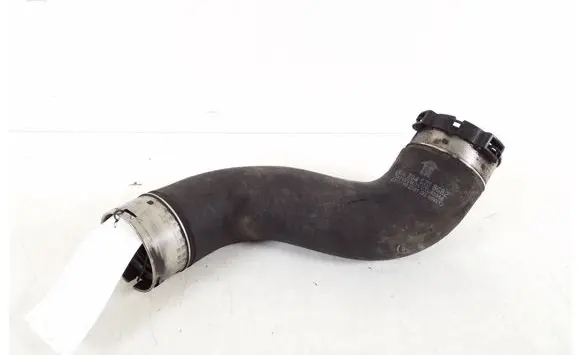 Mercedes-Benz E W212 Intercooler hose/pipe A2045286682