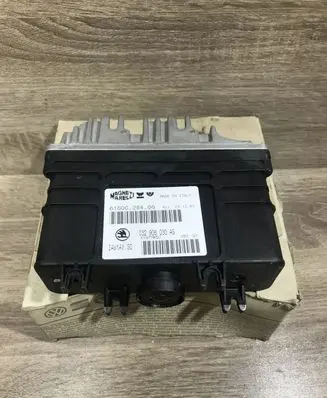 Skoda Felicia I Engine control unit/module ECU 032906030AG