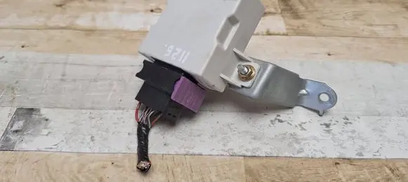 Toyota Avensis T250 Window wiper relay 8594005020 150695