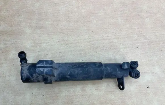 Mercedes-Benz E W211 Headlight washer spray nozzle 2118600647