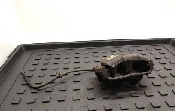 Mercedes-Benz GLK (X204) Front brake caliper