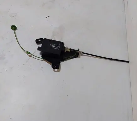 BMW 5 E39 Central locking motor 8352168 40620433 6711
