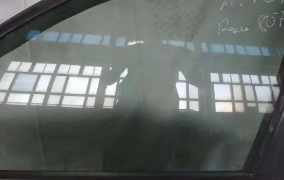Peugeot 807 Front door window glass four-door