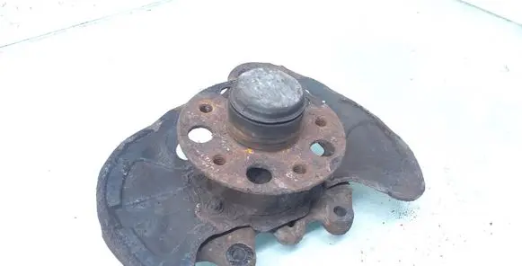 Mercedes-Benz C W203 Front wheel hub spindle knuckle 20901