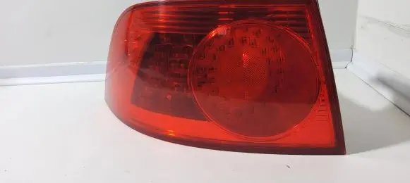 Volkswagen Phaeton Rear/tail lights 3D0945095D