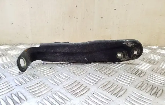 Suzuki Grand Vitara II Radiator mount bracket