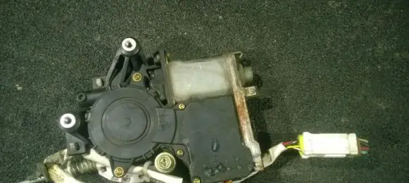 Rear door window regulator motor