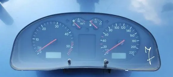 Volkswagen PASSAT B5 Speedometer (instrument cluster) 3B0919861J