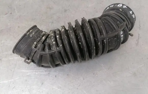 Audi A4 S4 B7 8E 8H Air intake hose/pipe 8E0133356D
