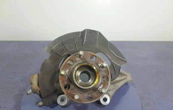 Hyundai Tucson IV NX4 Front wheel hub spindle knuckle