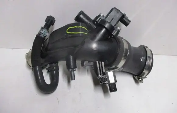 Peugeot Partner III Air intake duct part L8D26N650AE