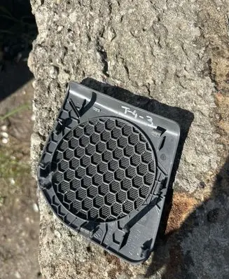 Side speaker trim/cover