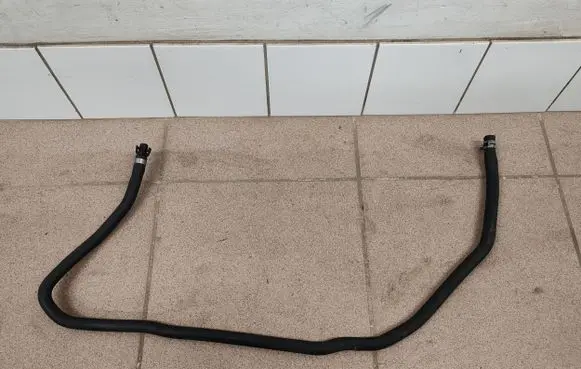 Volvo V50 Engine coolant pipe/hose