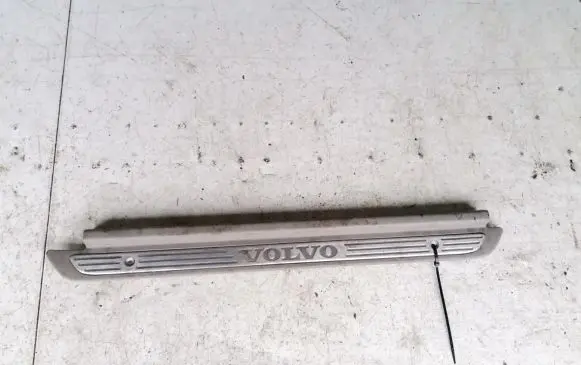 Volvo S40, V40 Front sill trim cover c130818422 c230818426