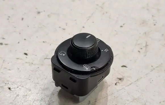Skoda Superb B8 (3V) Wing mirror switch 3V0959565C