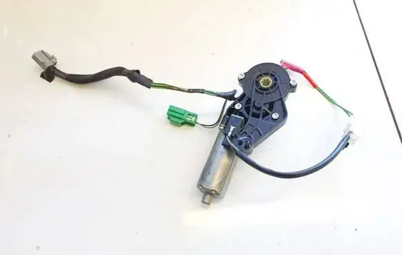 Mercedes-Benz E W211 Seat adjustment motor 0390203207 82064802-4