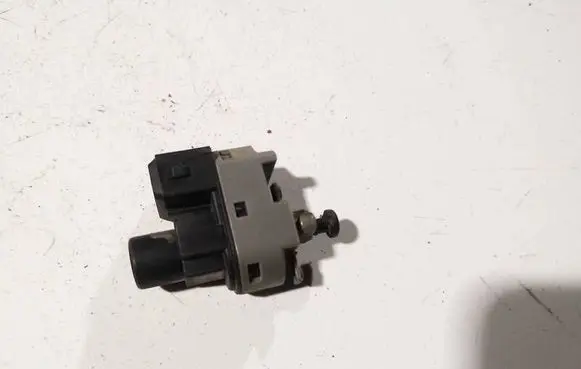 Ford Fiesta Brake pedal sensor switch 938812480a1 9388-12480-a1