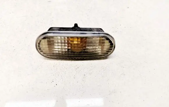Volkswagen Golf III Front fender indicator light 3b0949117c