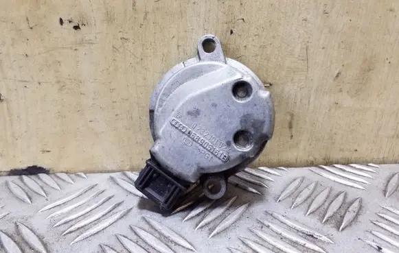 Audi A4 S4 B5 8D Camshaft position sensor 0232101024 058905161B