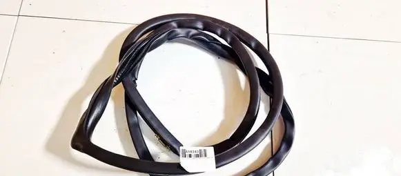 Toyota Corolla E120 E130 Rubber seal rear door 