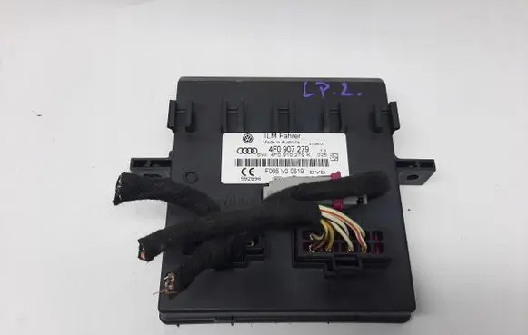 Audi Q7 4L Light module LCM 4F0907279