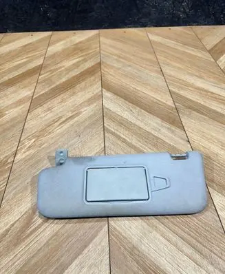 Mercedes-Benz E W211 Sun visor 