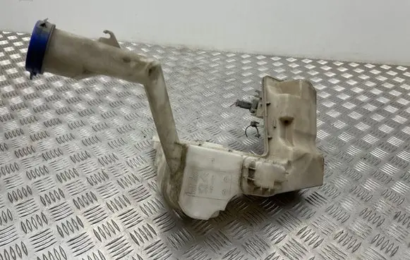 Windshield washer fluid reservoir/tank